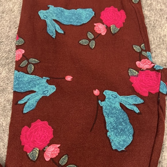 LuLaRoe Rabbit Leggings - Picture 2 of 2